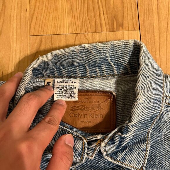 Vintage 90s Calvin Klein Women's Denim Jacket - Picture 2 of 7